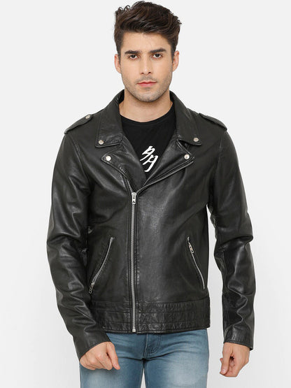 Men Black Solid Asymmetric Closure Leather Jacket